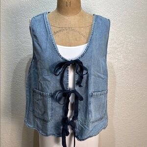 She +‎ Sky Women's L Blue Boho Denim Vest Scallop Edge with 3 Navy Bow Ties NWT